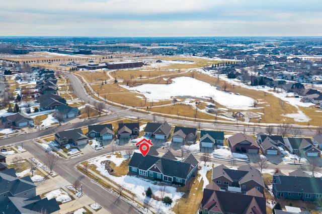 4303 44th Street S, Fargo, ND 58104