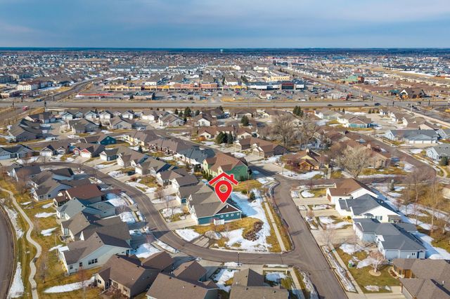 4303 44th Street S, Fargo, ND 58104