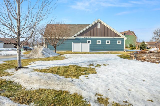 4303 44th Street S, Fargo, ND 58104