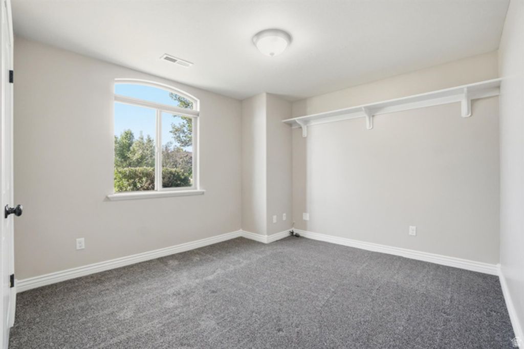 Image 14 of property listing at 2766 W 2125 N, Plain City, UT 84404