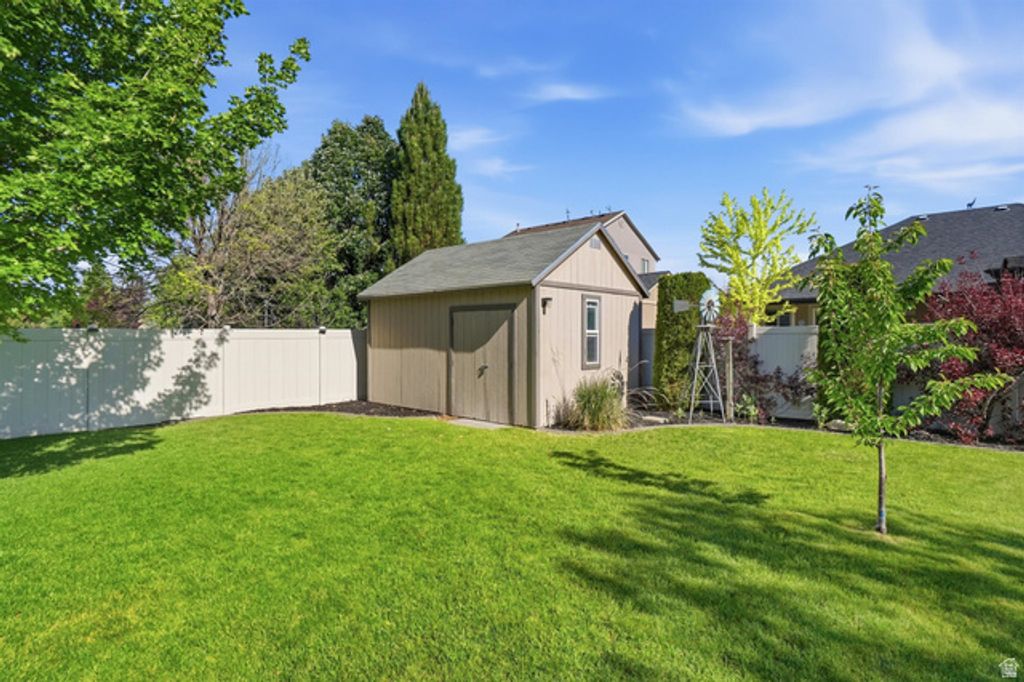 Image 28 of property listing at 2766 W 2125 N, Plain City, UT 84404