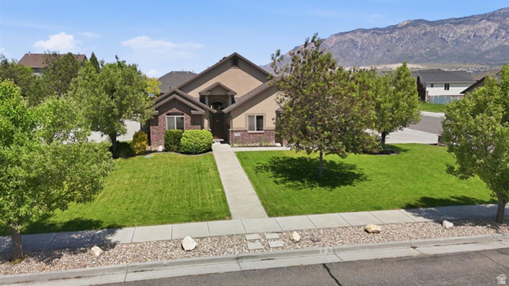 Image 36 of property listing at 2766 W 2125 N, Plain City, UT 84404