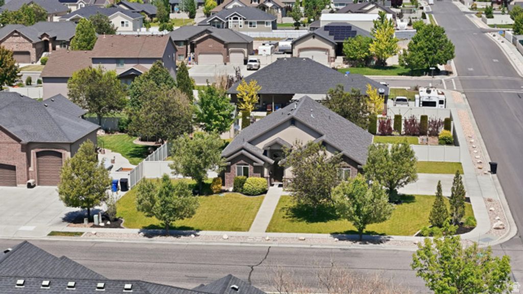 Image 52 of property listing at 2766 W 2125 N, Plain City, UT 84404