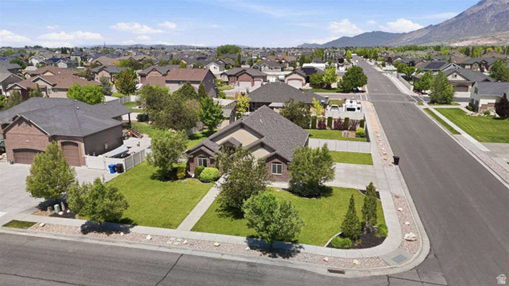 Image 54 of property listing at 2766 W 2125 N, Plain City, UT 84404