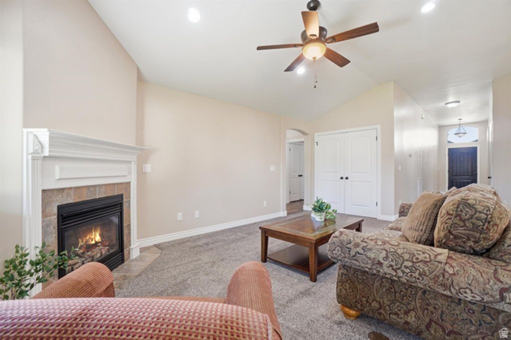 Image 7 of property listing at 2766 W 2125 N, Plain City, UT 84404
