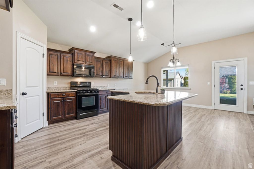 Image 9 of property listing at 2766 W 2125 N, Plain City, UT 84404