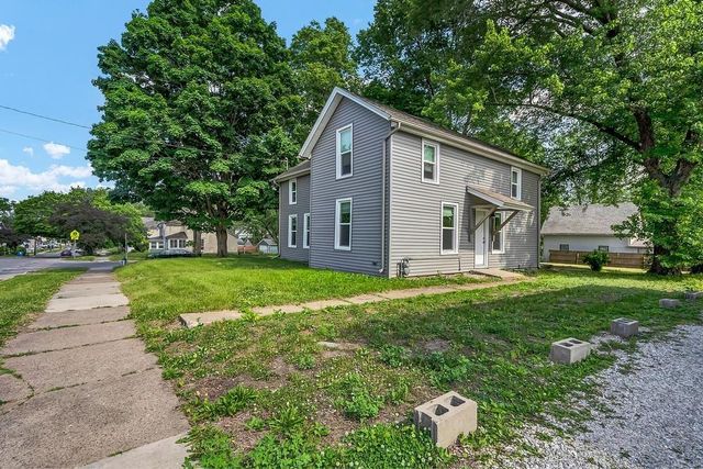 406 W 12th Street, Cedar Falls, IA 50613