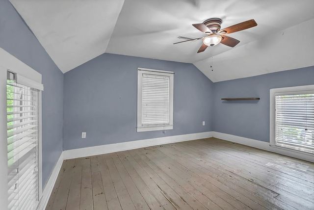 406 W 12th Street, Cedar Falls, IA 50613