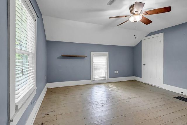 406 W 12th Street, Cedar Falls, IA 50613