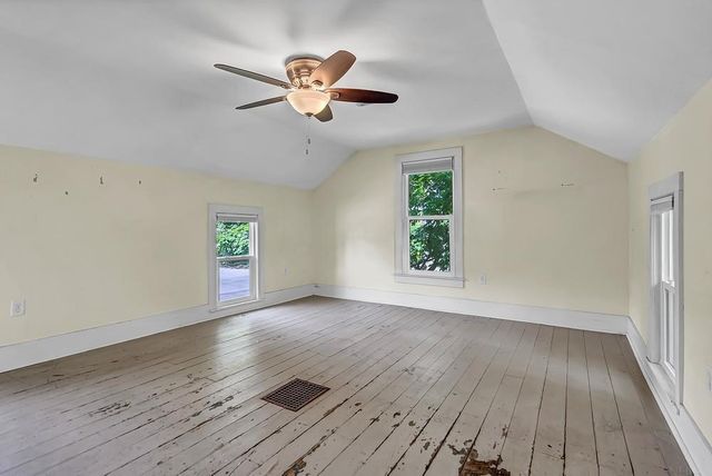 406 W 12th Street, Cedar Falls, IA 50613