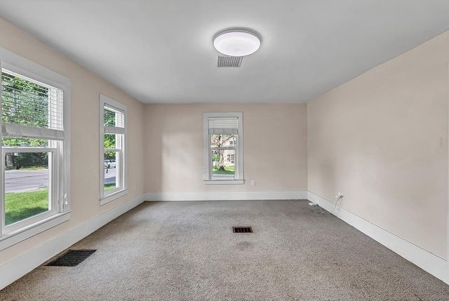 406 W 12th Street, Cedar Falls, IA 50613