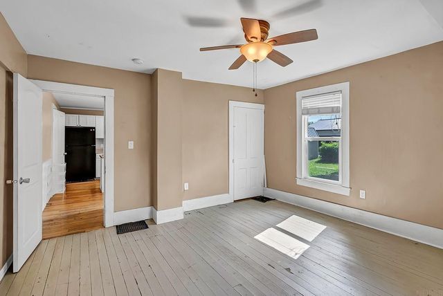 406 W 12th Street, Cedar Falls, IA 50613