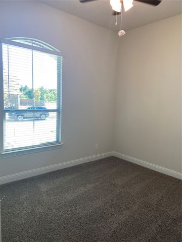 118 Sunshine Drive, Euless, TX 76039