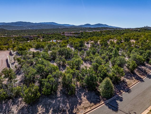 117 Valle Sereno 202, Santa Fe, NM 87506