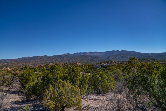 117 Valle Sereno 202, Santa Fe, NM 87506