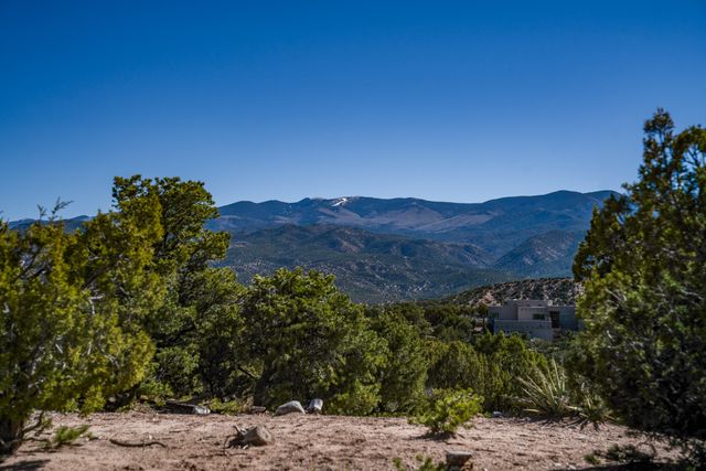 117 Valle Sereno 202, Santa Fe, NM 87506