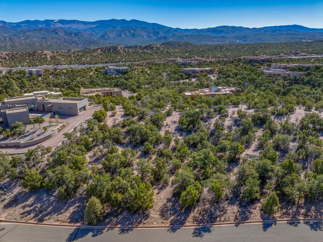 117 Valle Sereno 202, Santa Fe, NM 87506