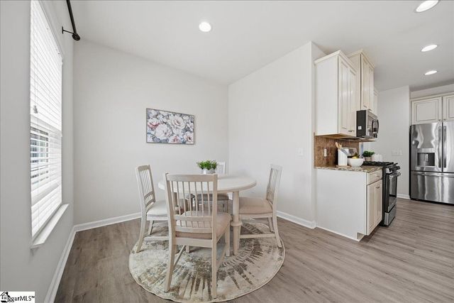 220 Waters Run Lane, Simpsonville, SC 29681