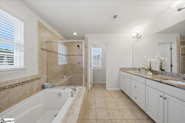 220 Waters Run Lane, Simpsonville, SC 29681