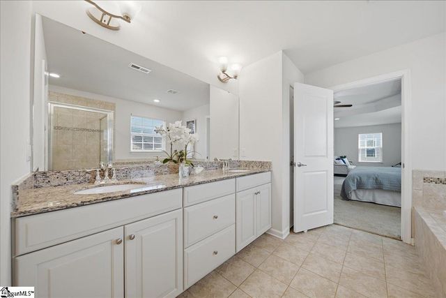 220 Waters Run Lane, Simpsonville, SC 29681