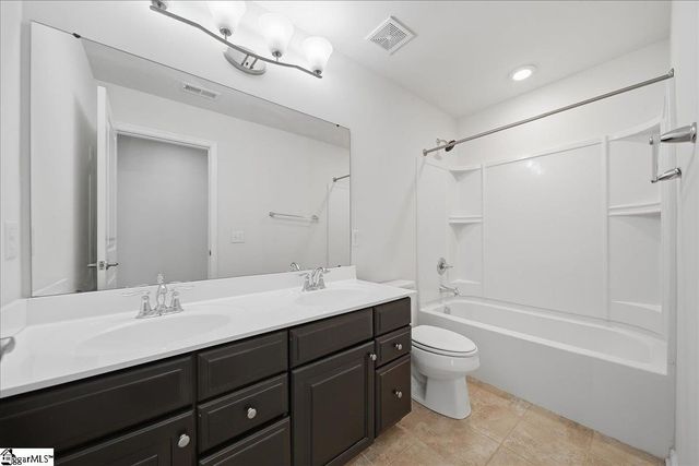 220 Waters Run Lane, Simpsonville, SC 29681