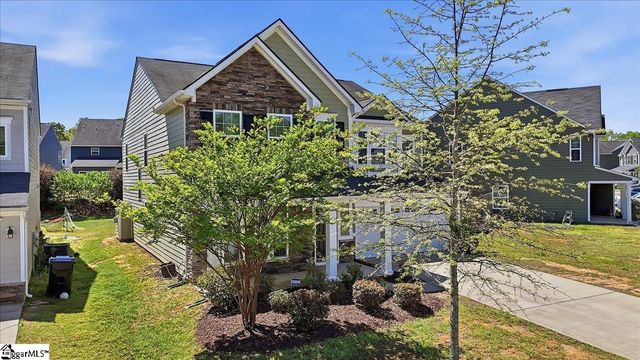 220 Waters Run Lane, Simpsonville, SC 29681