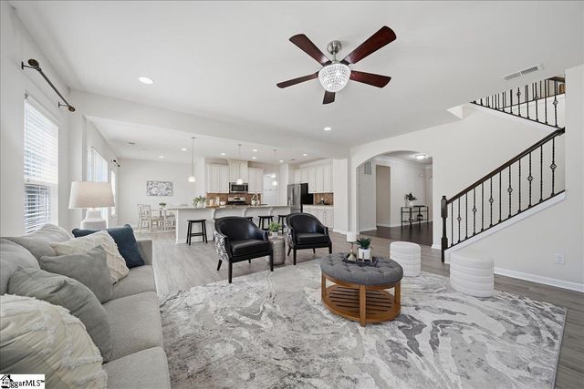 220 Waters Run Lane, Simpsonville, SC 29681