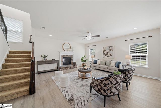 220 Waters Run Lane, Simpsonville, SC 29681