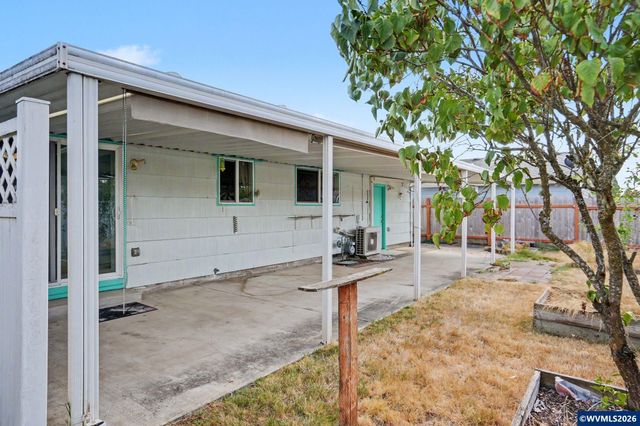 1635 Sallal Rd, Woodburn, OR 97071