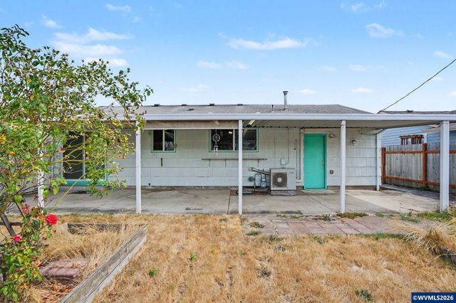 1635 Sallal Rd, Woodburn, OR 97071