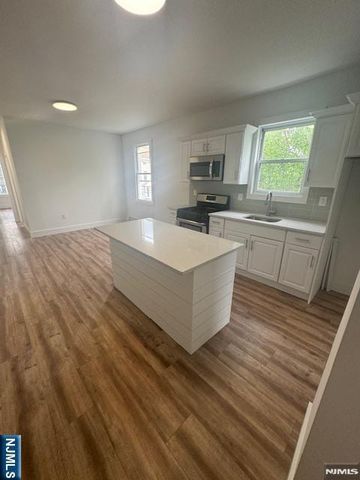 9 Maple 2L, Kearny, NJ 07032