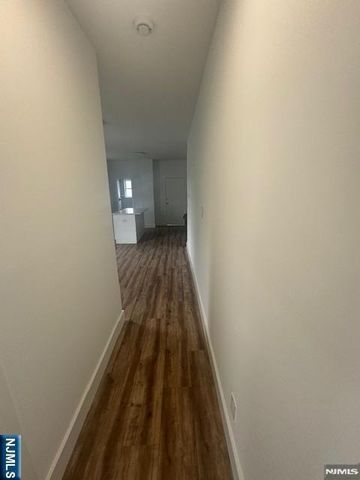 9 Maple 2L, Kearny, NJ 07032