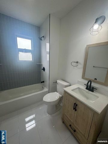 9 Maple 2L, Kearny, NJ 07032