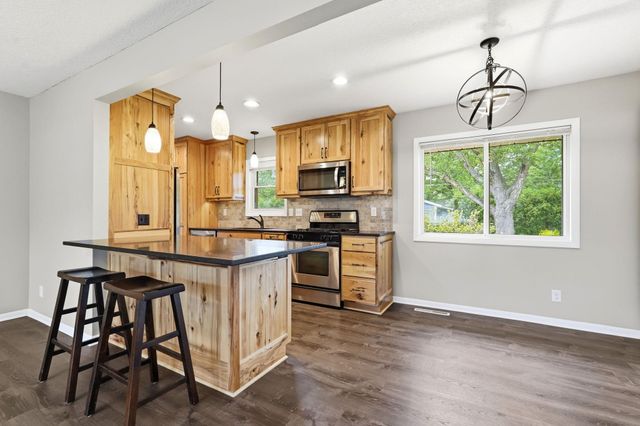 10200 Redwood Street NW, Coon Rapids, MN 55433