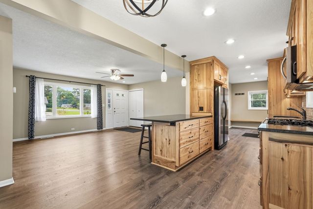 10200 Redwood Street NW, Coon Rapids, MN 55433