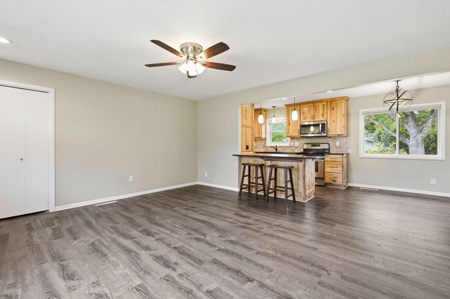 10200 Redwood Street NW, Coon Rapids, MN 55433
