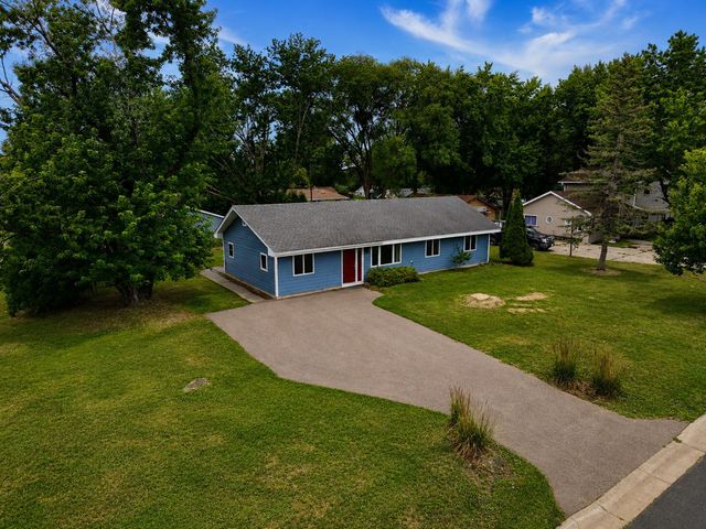 10200 Redwood Street NW, Coon Rapids, MN 55433