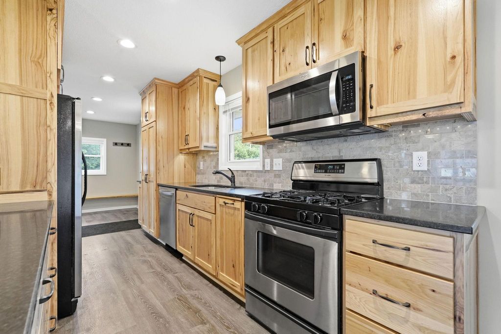 10200 Redwood Street NW, Coon Rapids, MN 55433