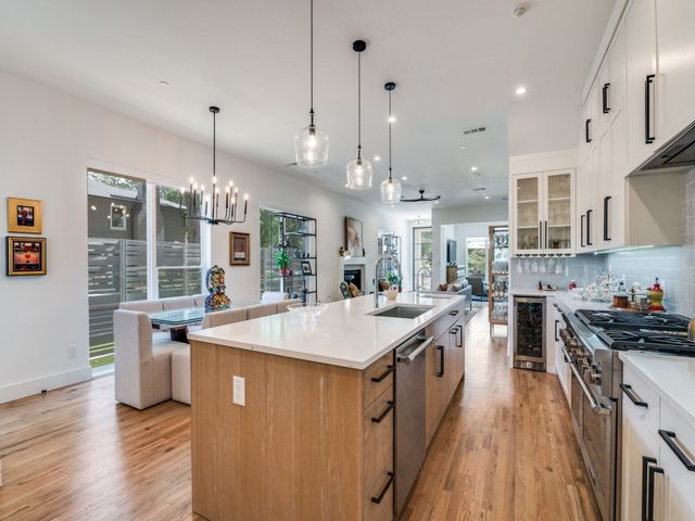 4200 University Boulevard, University Park, TX 75205