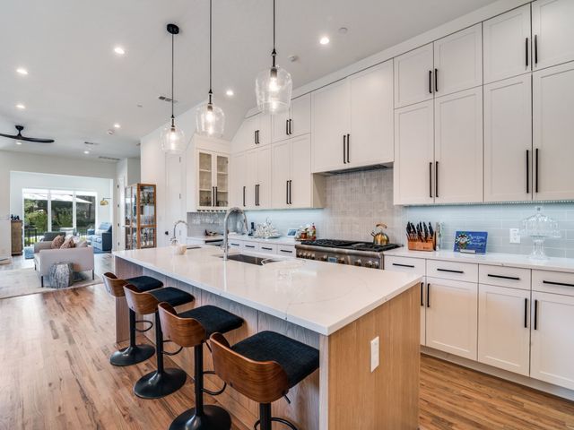 4200 University Boulevard, University Park, TX 75205