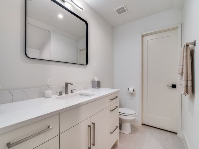 4200 University Boulevard, University Park, TX 75205