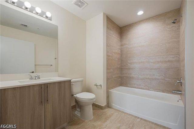 15901 ROYAL POINTE LN 306, Fort Myers, FL 33908