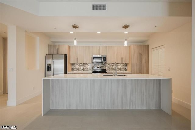 15901 ROYAL POINTE LN 306, Fort Myers, FL 33908