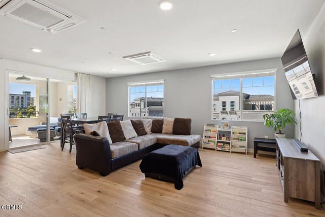 2800 Wagon Wheel Road 304, Oxnard, CA 93036