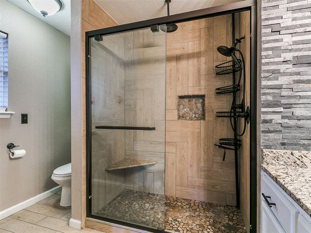 112 Woodgate Drive, Yukon, OK 73099