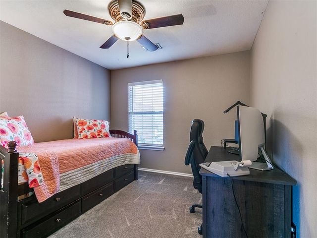 112 Woodgate Drive, Yukon, OK 73099