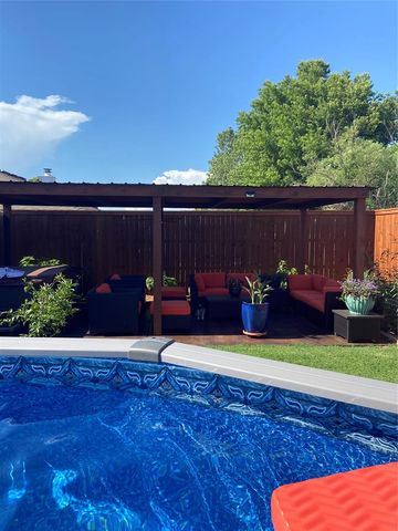 112 Woodgate Drive, Yukon, OK 73099