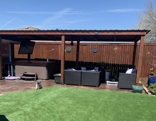 112 Woodgate Drive, Yukon, OK 73099