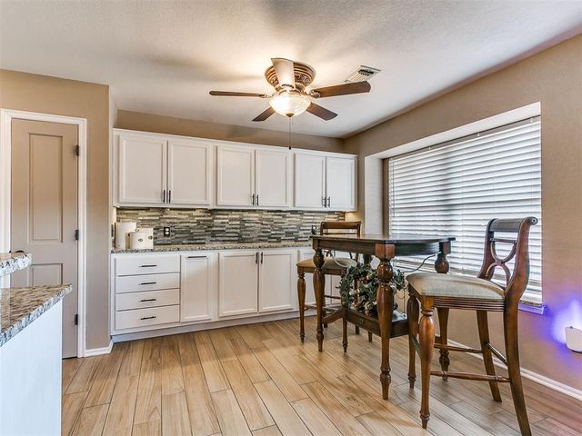 112 Woodgate Drive, Yukon, OK 73099