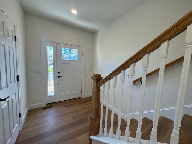 8C Dearborn Circle, Goffstown, NH 03045